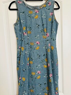 NWT Vintage MERVYN’S 90’s Studio Ease Floral Denim Button Back Mini Dress